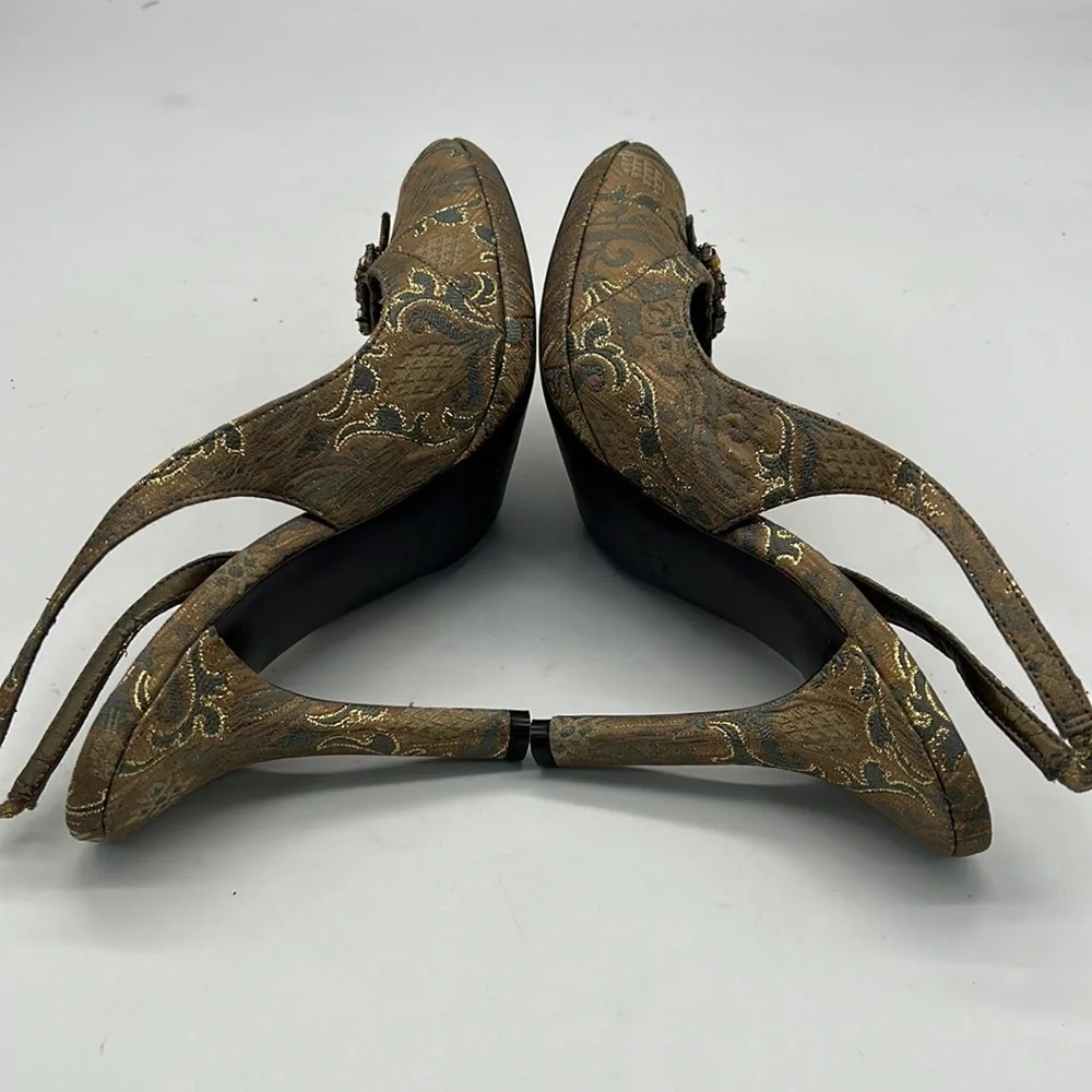 Nine West Dress Heels with Sling Back Heel size 9.5 M